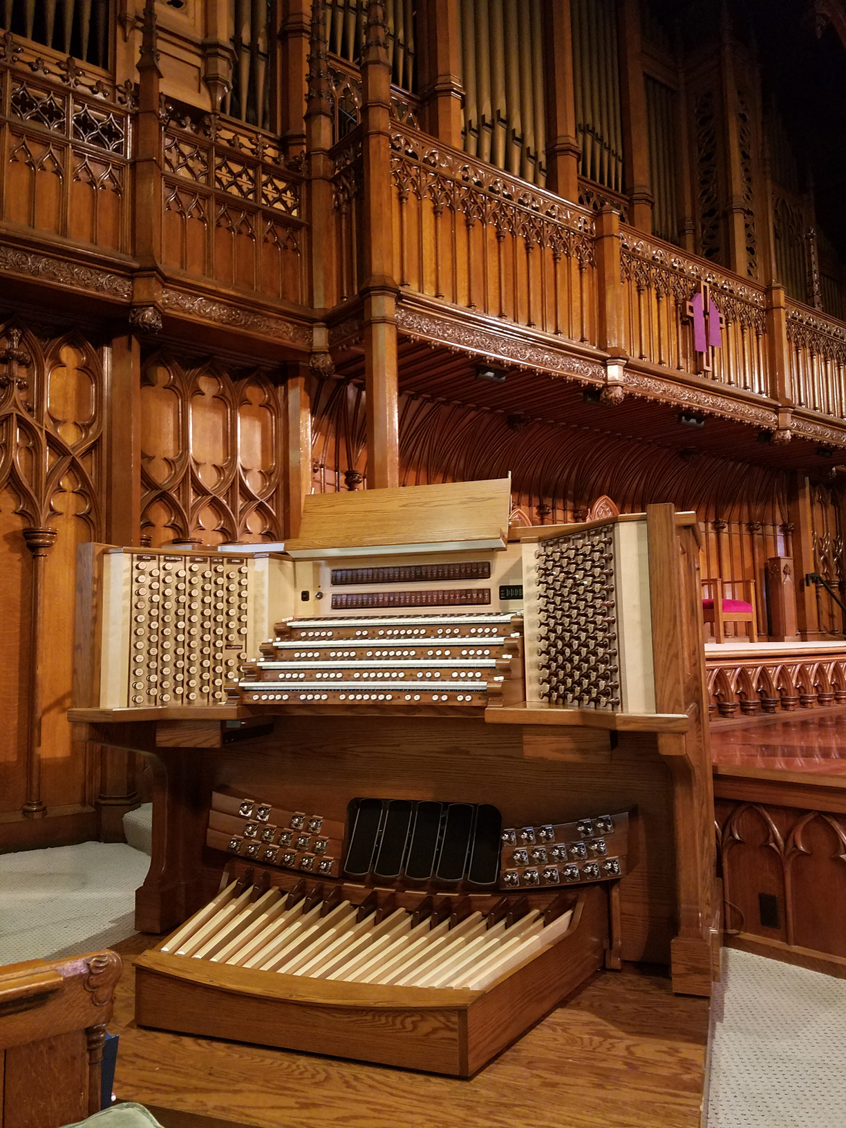 Самый древний орган. Орган Вики. Органная клавиатура. Орган музыкальный инструмент. Старинный орган.