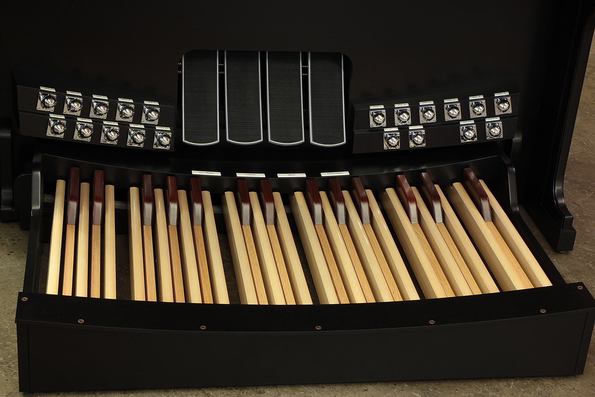 Allen Organ of the Week France