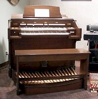 Allen TC-1 transistor church organ (1958)